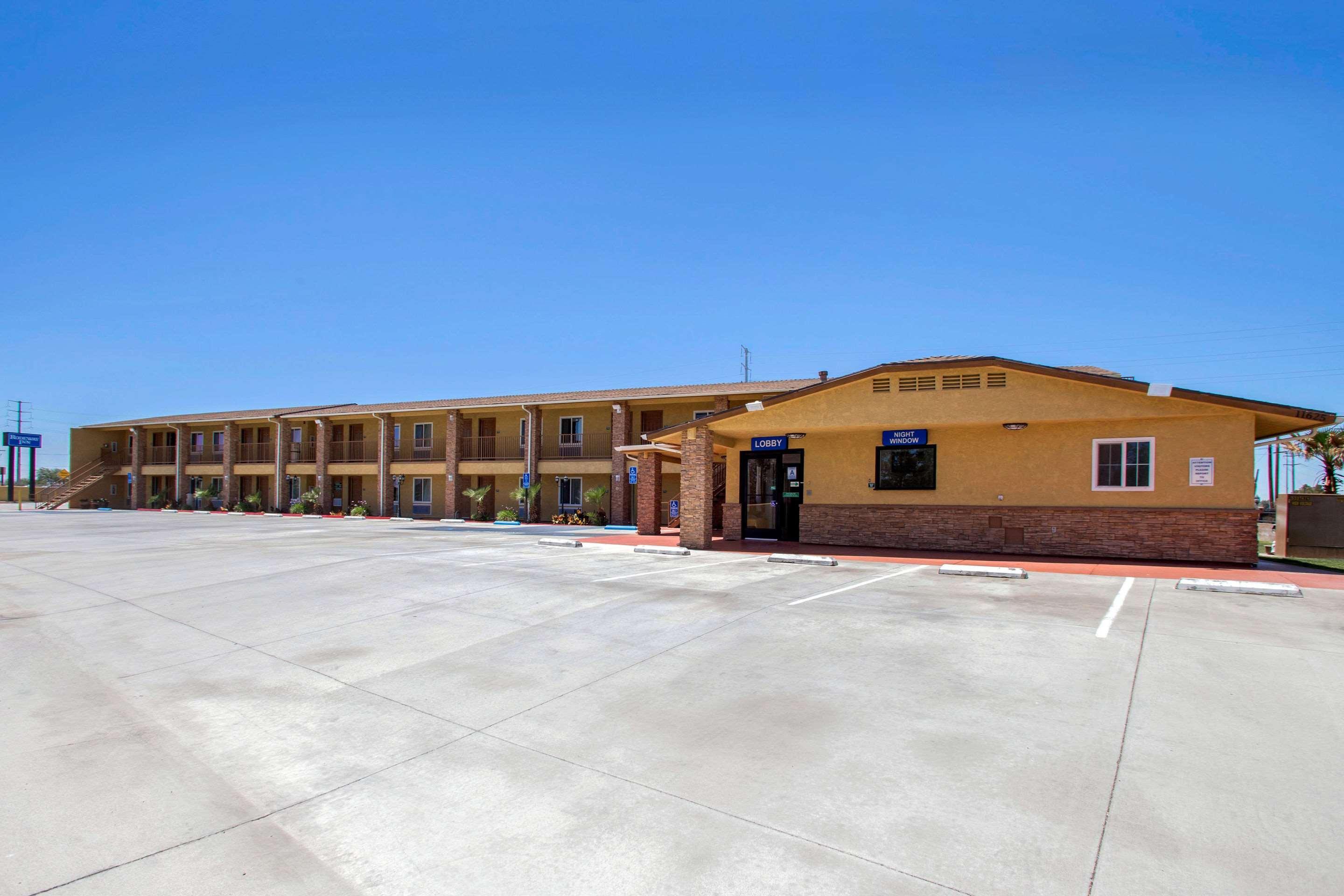 Rodeway Inn Adelanto US 395 Esterno foto