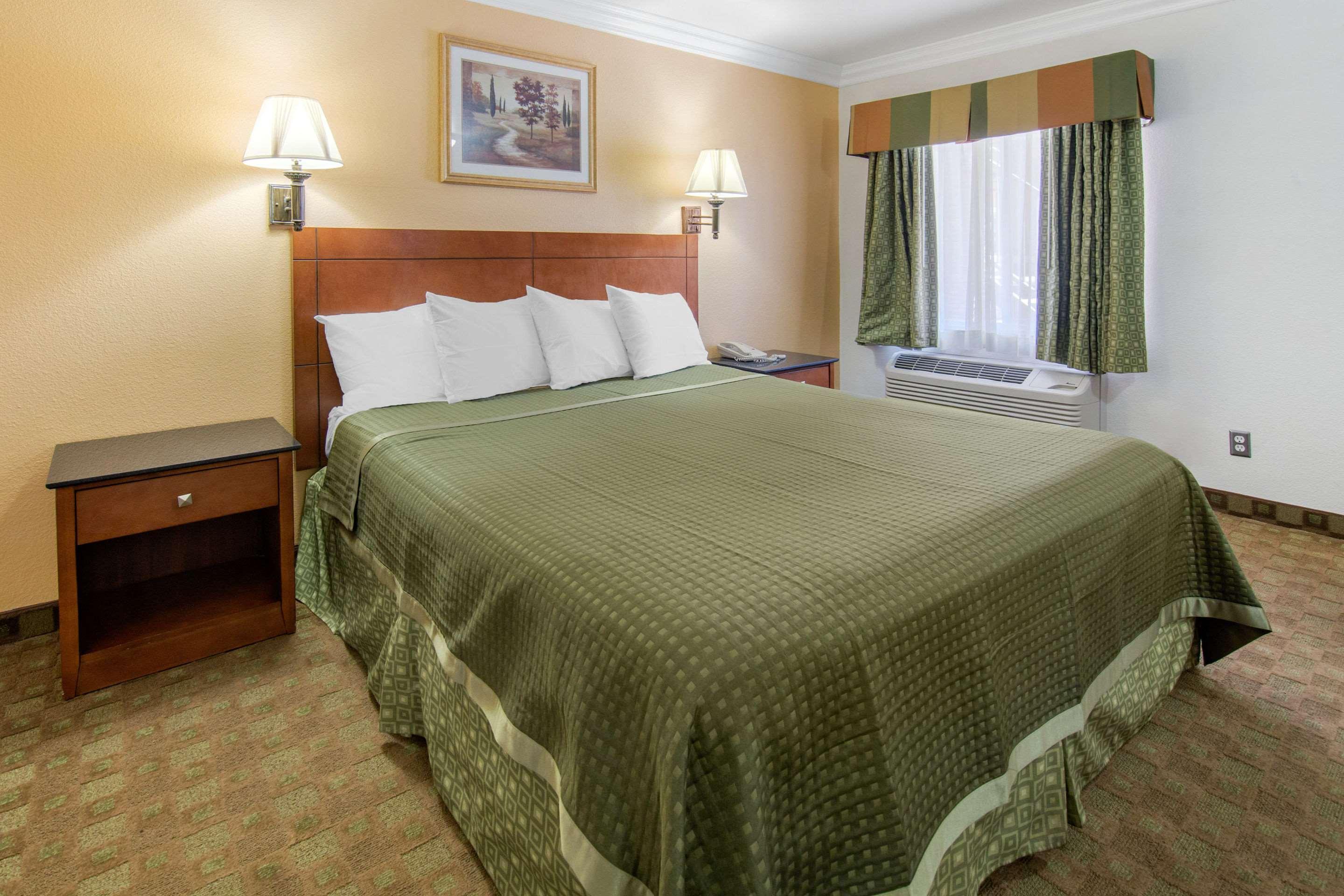 Rodeway Inn Adelanto US 395 Esterno foto